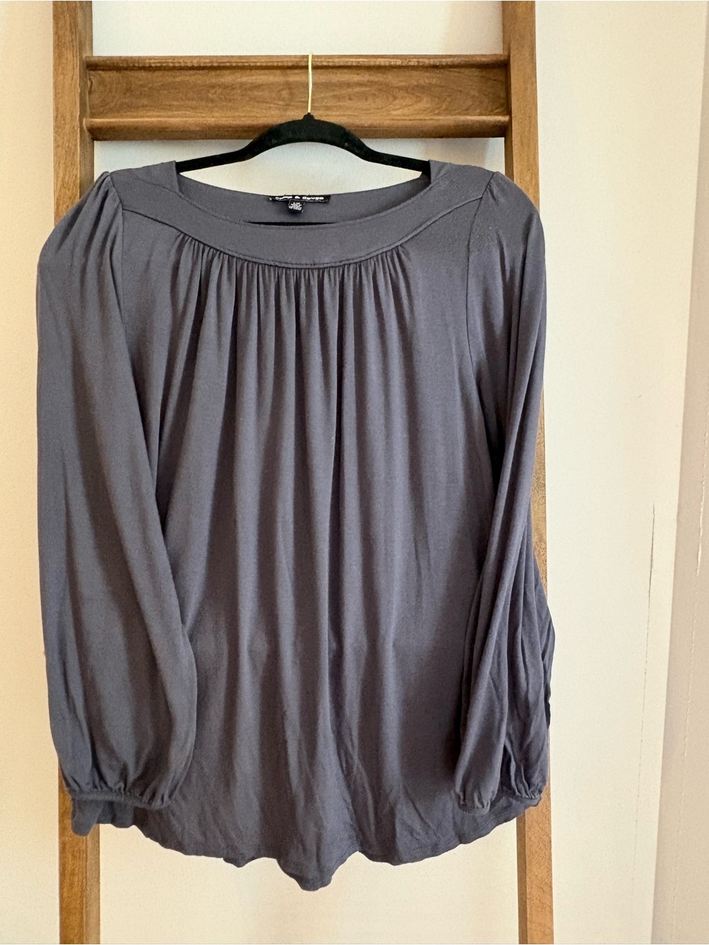 Cable & Gauge Gathered Yoke Long Sleeve Top - Gray Sz L